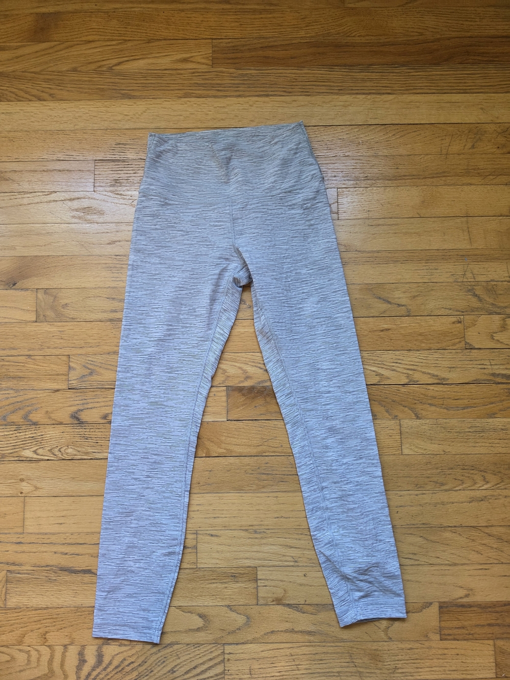 Lululemon Static Gray Lux Material Leggings